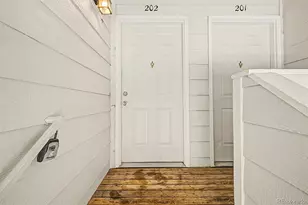 1342 S Cathay Ct, Aurora, CO 80017 - Photo 5