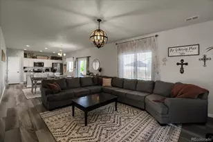 6045 Sandstone Cir, Frederick, CO 80516 - Photo 3