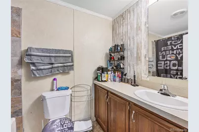 1666 Eisenhower Way, Aurora, CO 80011 - Photo 11