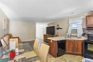 1666 Eisenhower Way, Aurora, CO 80011 - Photo 9