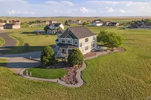 881 Kirby Ct, Watkins, CO 80137 - Photo 47