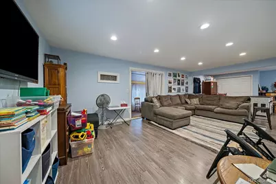 271 E Davies Avenue, Centennial, CO 80122 - Photo 3