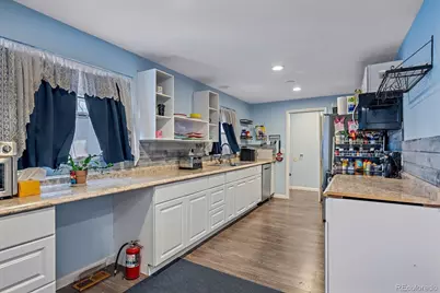 271 E Davies Avenue, Centennial, CO 80122 - Photo 7