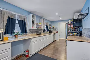 271 E Davies Ave, Centennial, CO 80122 - Photo 7