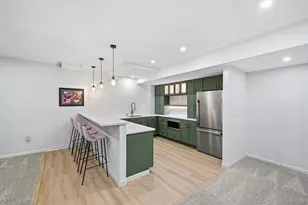 10 Glenridge Dr, Littleton, CO 80123 - Photo 33