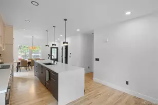 2071 S Grant St, Denver, CO 80210 - Photo 7