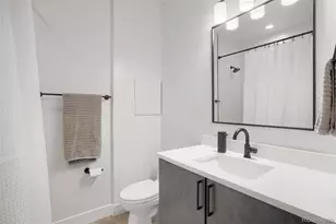 2071 S Grant St, Denver, CO 80210 - Photo 23