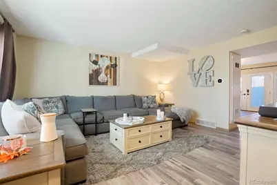 538 S Xenon Court, Lakewood, CO 80228 - Photo 3