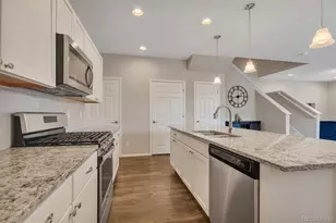 16101 Bolling Dr, Denver, CO 80239 - Photo 13