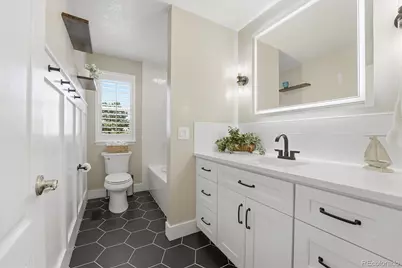 6867 S Duquesne Court, Aurora, CO 80016 - Photo 33