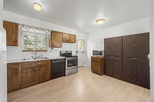 914 S Macon St, Aurora, CO 80012 - Photo 5