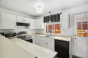 4541 S Crystal Way, Aurora, CO 80015 - Photo 3
