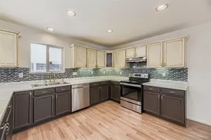 7081 Pine Hills Way, Littleton, CO 80125 - Photo 9