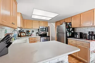 3081 S Macon Cir, Aurora, CO 80014 - Photo 11