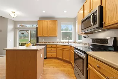 25295 E Park Crescent Drive, Aurora, CO 80016 - Photo 11