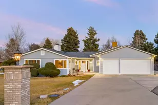 34 Skyline Dr, Wheat Ridge, CO 80215 - Photo 1