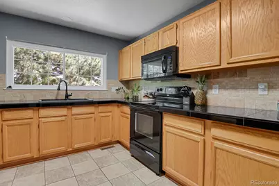 858 S Granby Circle, Aurora, CO 80012 - Photo 9