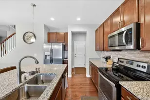 7315 S Robertsdale Way, Aurora, CO 80016 - Photo 15