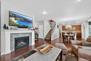 7315 S Robertsdale Way, Aurora, CO 80016 - Photo 9
