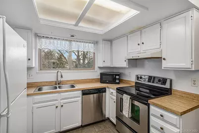 13339 E Idaho Place, Aurora, CO 80012 - Photo 9