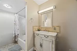 10211 Ura Ln, Denver, CO 80260 - Photo 17