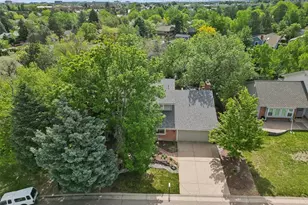 8070 S Monaco Cir, Centennial, CO 80112 - Photo 3