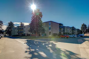 2231 S Vaughn Way, Aurora, CO 80014 - Photo 25