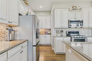 1418 Skyline Dr, Erie, CO 80516 - Photo 3