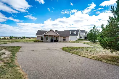 640 Green Gables Way, Bennett, CO 80102 - Photo 5