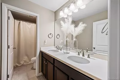 27746 E Frost Place, Aurora, CO 80016 - Photo 27