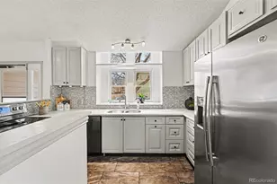 10289 Halleys Way, Littleton, CO 80125 - Photo 7