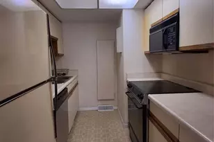 1135 S Oneida St, Denver, CO 80224 - Photo 9