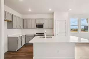 5433 N Eaton Pk Wy, Aurora, CO 80019 - Photo 13