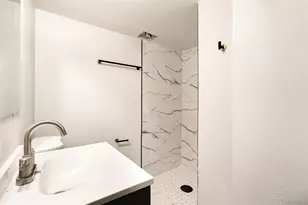 556 Empire St, Aurora, CO 80010 - Photo 15