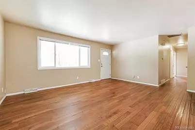 432 S Potomac Circle, Aurora, CO 80012 - Photo 3