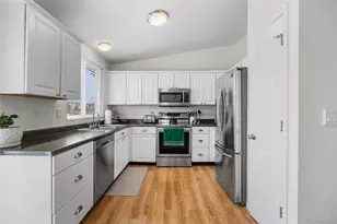 1318 S Biscay St, Aurora, CO 80017 - Photo 11