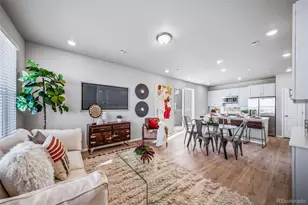 46537 Sunflower Ln, Bennett, CO 80102 - Photo 9