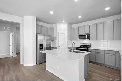 4709 N Valdai Court, Aurora, CO 80019 - Photo 9