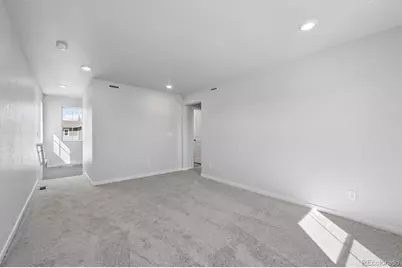 4709 N Valdai Court, Aurora, CO 80019 - Photo 21