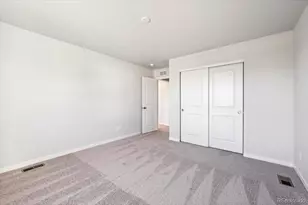 4709 N Valdai Ct, Aurora, CO 80019 - Photo 15