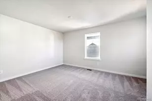 4709 N Valdai Ct, Aurora, CO 80019 - Photo 17