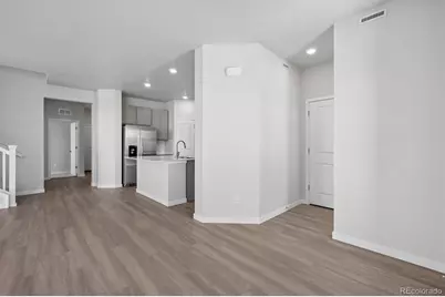 4709 N Valdai Court, Aurora, CO 80019 - Photo 5