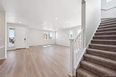 4709 N Valdai Court, Aurora, CO 80019 - Photo 7