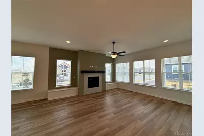 8902 S Riviera Way, Aurora, CO 80016 - Photo 7
