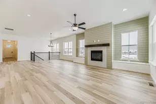 8902 S Riviera Way, Aurora, CO 80016 - Photo 5