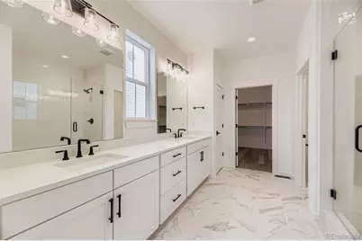 8902 S Riviera Way, Aurora, CO 80016 - Photo 17