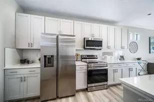 10052 Salem Ct, Commerce City, CO 80022 - Photo 3