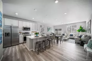 10052 Salem Ct, Commerce City, CO 80022 - Photo 5