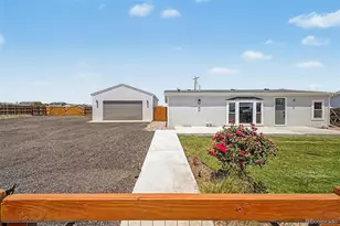 325 E Kipp Ave, Keenesburg, CO 80643 - Photo 3
