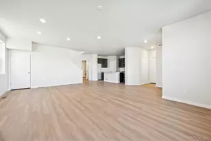 22736 E 47th Pl, Aurora, CO 80019 - Photo 5